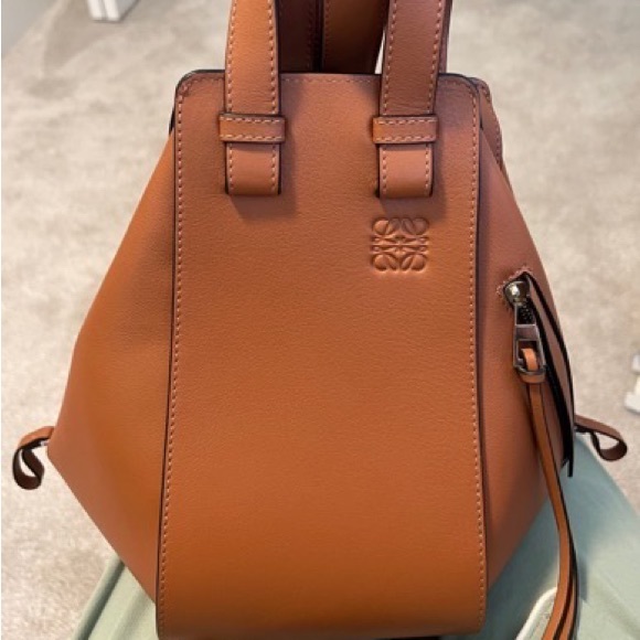 Loewe Hammock bag like brand new with all cards - Picture 2 of 5